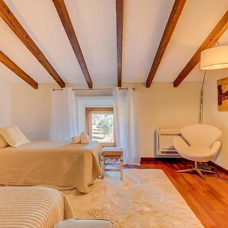 Cladera Villa *